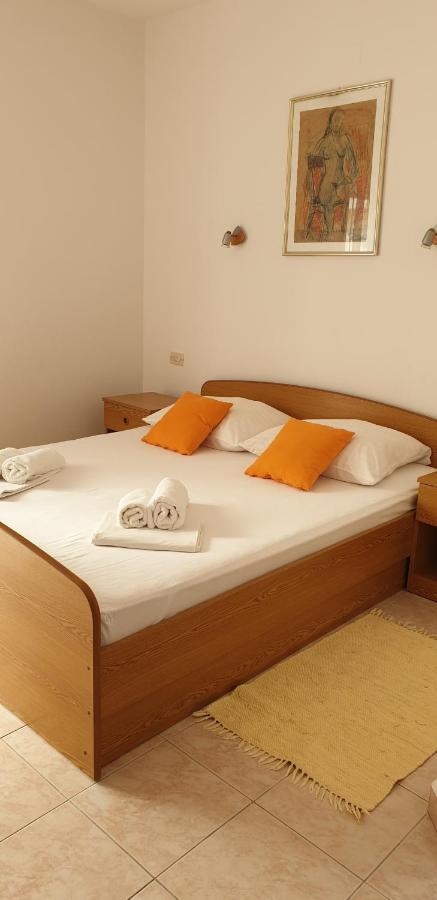Apartments Ivanovski 라브 외부 사진