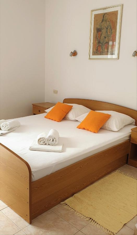 Apartments Ivanovski 라브 외부 사진