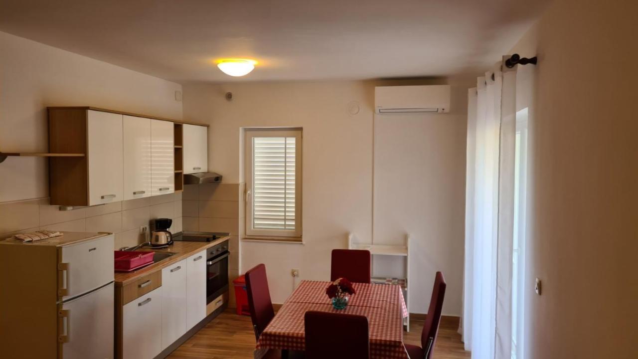 Apartments Ivanovski 라브 외부 사진