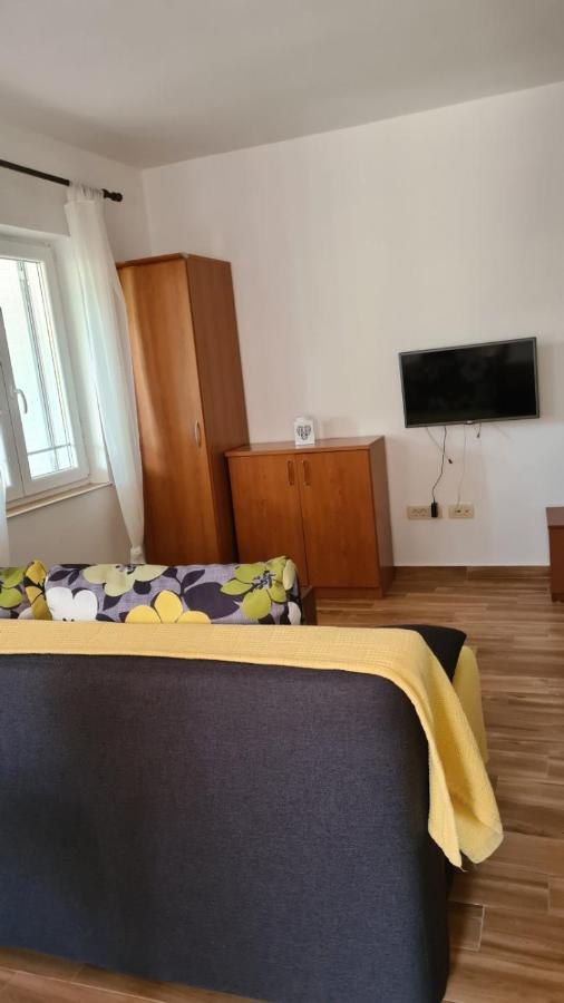 Apartments Ivanovski 라브 외부 사진