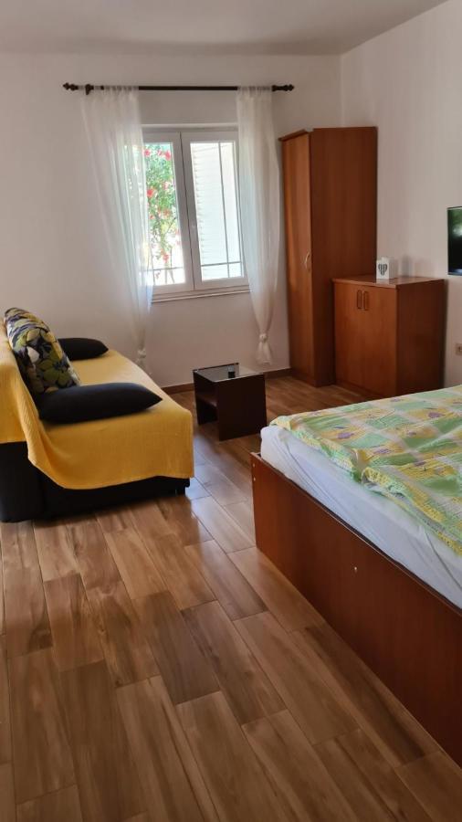 Apartments Ivanovski 라브 외부 사진