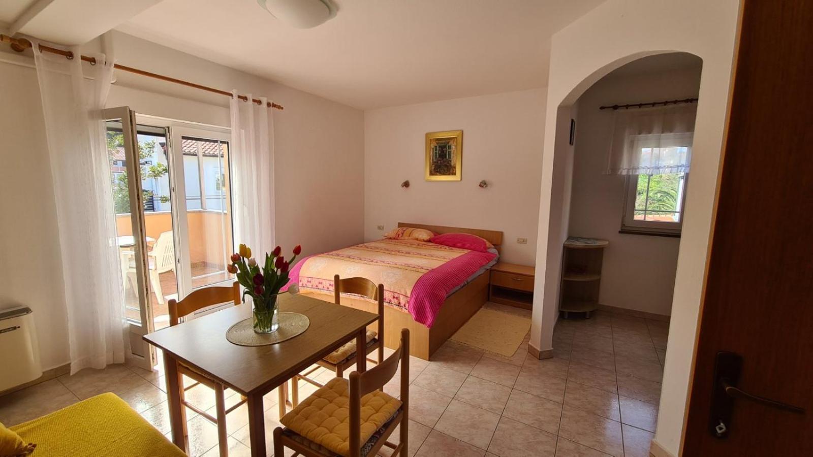 Apartments Ivanovski 라브 외부 사진