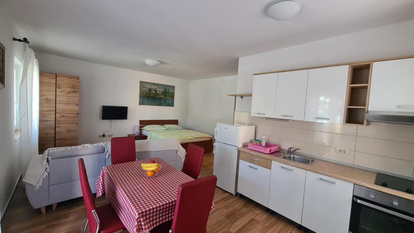 Apartments Ivanovski 라브 외부 사진